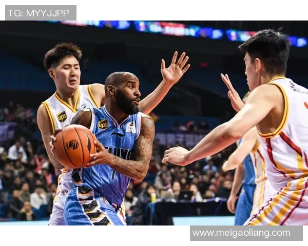 南京篮球队的节奏打法深度解析与战术特点剖析 南京篮球队的节奏打法深度解析与战术特点剖析