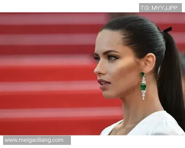 南美足球明星整形前后对比照揭示颜值变化与个人魅力的秘密