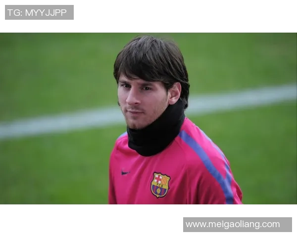 足球明星的奢华生活瞬间精选展现他们场外的风采与魅力 足球明星的奢华生活瞬间精选展现他们场外的风采与魅力